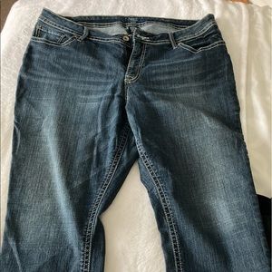 Ana cropped blue jeans